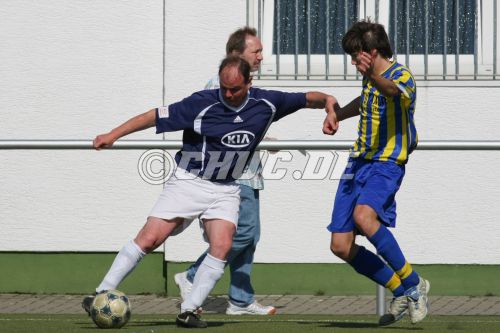 KIA Fu&szlig;ballkreisliga B Friedberg 2008/2009 - SV Blau-Gelb Friedberg vs. SV Blau-Weiss Espa