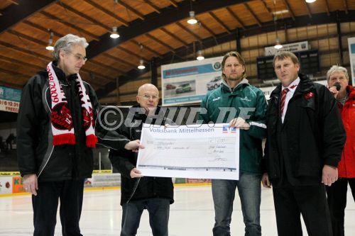 Eishockeyoberliga 2010/11 Rote Teufel Bad Nauheim vs. EHC Dortmu