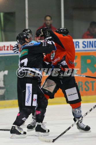 DEB-Pokalspiel 2011/12 -  Rote Teufel EC Bad Nauheim gegen Selbe
