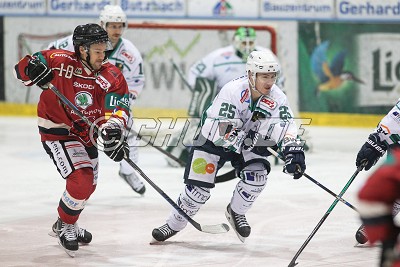-10- Andreas Pauli (Rote Teufel Bad Nauheim) gegen -25- Dennis Palka (Bietigheim Steelers), im Spiel der DEL 2 - Rote Teufel EC Bad Nauheim gegen Bietigheim Steelers - Foto &copy; A. Chuc