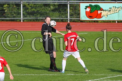 -10- Jana HARMS (Spvgg. 08 Bad Nauheim) gegen -7- Kimberley SIEDGEL (Spvgg. 03 Neu-Isenburg), in der Frauen Gruppenliga Frankfurt - Spvgg. 08 Bad Nauheim gegen Spvgg. 03 Neu-Isenburg - Foto A. Chuc