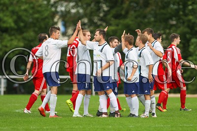 Bad Nauheim schw&ouml;rt sich ein, dahinter Steinfurth, in der Kreisliga A Friedberg - Spvgg. 08 Bad Nauheim gegen SV Steinfurth II