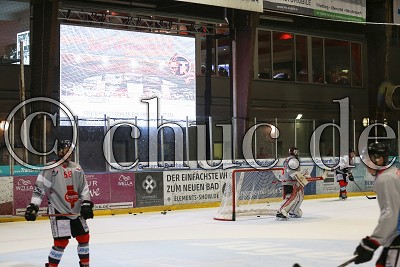 LED-Leinwand zur Pr&auml;sentation des neuen Imagefilms der Roten Teufel, vor dem Spiel der DEL 2 - Rote Teufel EC Bad Nauheim gegen Starbulls Rosenheim - Foto &copy; A. Chuc