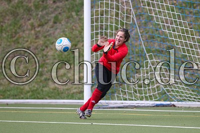 -1- Calotta Mayer (Torwart Spvgg. 08 Bad Nauheim), in der Frauen Gruppenliga Frankfurt - Spvgg. 08 Bad Nauheim gegen 1. FFV Oberursel - Foto A. Chuc