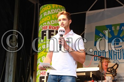 Marius Franke (Hitradio FFH) f&uuml;hrt durch den Abend, in der Teamvorstellung des EC Bad Nauheim im Rahmen des Elvis Festival
