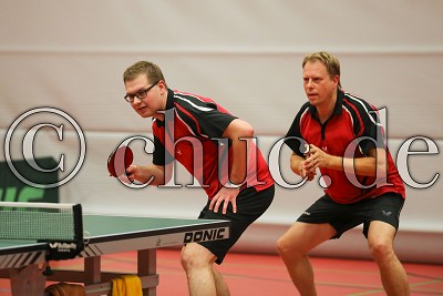 Tobias Weitzel (TTC Assenheim 1951 II) links mit seinem Doppelpartner Ralph Reglin, Bezirksliga - TTG Bad Nauheim gegen TTC Assenheim 1951 II , Bad Nauheim, Sporthalle Solgrabenschule, 03.11.17