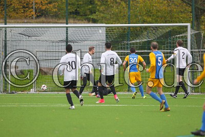 -30- Fuad SALIHOVIC (TUS Merzhausen) trifft zum 0:1, Gruppenliga Frankfurt West - VFB Friedberg gegen TUS Merzhausen, Friedberg, Sportplatz am Burgfeld, 12.11.17