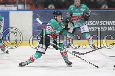 -77- Nicklas Mannes (Rote Teufel EC Bad Nauheim), DEL 2 - Rote Teufel EC Bad Nauheim gegen Heilbronner Falken, Bad Nauheim, Colonel-Knight-Stadion, 15.12.17