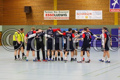 Beie Mannschaften begr&uuml;&szlig;en sich, Bezirksoberliga - HSG M&ouml;rlen gegen TG Friedberg, Bad Nauheim - OT Nieder-M&ouml;rlen, Frauenwaldhalle, 22.03.18