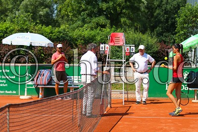 Diskussionen um die Spielabsage, , Tennis Damen TC Bad Vilbel, 2. Bundesliga S&uuml;d, Bad Vilbel, Tennisclub Bad Vilbel, 10.06.18