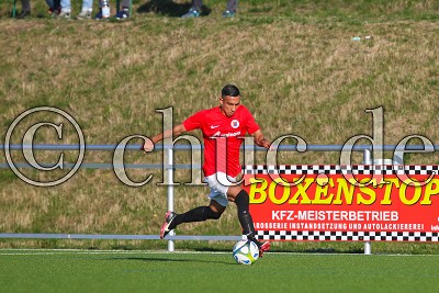 -9- Omar MOHAMMAD (KSG Gross-Karben), Kreisoberliga Friedberg - KSG Gross-Karben gegen SV Gronau, Karben - OT Gro&szlig;-Karben, Sportplatz Waldhohl, 21.10.18
