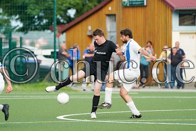 -6- Tobias SPRUCK (1. FC Rendel) gegen -13- Steffen PADBERG (SG Oppershofen), Relegation zur Kreisliga A Friedberg - 1. FC Rendel gegen SG Oppershofen, Karben - OT Rendel, Sportplatz Rendel, 31.05.19
