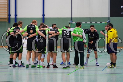 beide Teams begr&uuml;&szlig;en sich, Landesliga Mitte - TG Friedberg gegen TG Kastel, Friedberg, Halle am Seebach, 18.01.20