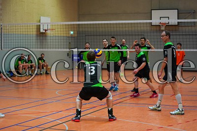 -3- Timo Becker (SG Rodheim II) stellt einen Ball, Landesliga Nord - SG Rodheim 2 gegen Gie&szlig;ener SV, Rosbach v.d.H. - OT Rodheim, Sporthalle Rodheim, 09.02.20