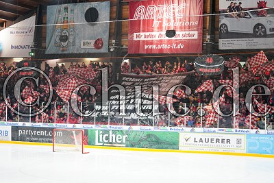 Choreo der S&uuml;dkurve, in den Pre-Playoffs der DEL 2 - Spiel 1 - EC Bad Nauheim gegen Dresdner Eisl&ouml;wen, Bad Nauheim, Colonel-Knight-Stadion, 06.03.20