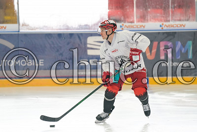 -17- Mark Richardson (EC Bad Nauheim) , Training EC Bad Nauheim - DEL 2, Bad Nauheim, Colonel-Knight-Stadion, 25.02.21