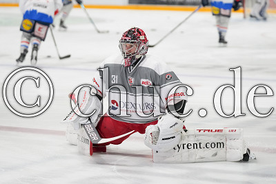 neue Aufw&auml;rmtrikots, -31- Felix Bick (Torwart EC Bad Nauheim), DEL 2 - EC Bad Nauheim gegen Heilbronner Falken, Bad Nauheim, Colonel-Knight-Stadion, 17.10.21