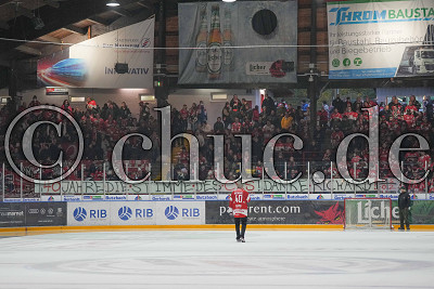 &bdquo;40 Jahre die Stimme des CKS! Danke Richard!&ldquo; Richard Eberhardt (Stadionsprecher), DEL 2 - EC Bad Nauheim gegen Ravensburg Towerstars, Bad Nauheim, Colonel-Knight-Stadion, 24.10.21