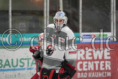 -30- Niklas Lunemann (Torwart EC Bad Nauheim), DEL 2 - EC Bad Nauheim gegen Frankfurt L&ouml;wen, Bad Nauheim, Colonel-Knight-Stadion, 10.12.21