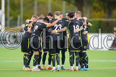T&uuml;rk G&uuml;c&uuml; schw&ouml;rt sich ein, Lotto Hessenliga -T&uuml;rk G&uuml;c&uuml; Friedberg gegen SC Vikt. Griesheim, Ober-Rosbach, Sportplatz Friedberg Burgfeld, 22.10.22
