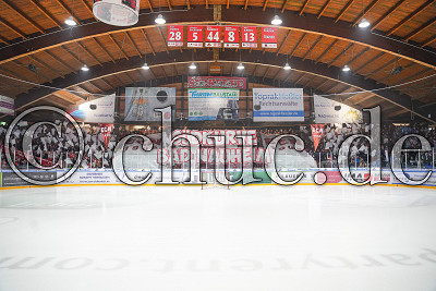 Choreo der S&uuml;dkurve, DEL 2 - EC Bad Nauheim gegen Dresdner Eisl&ouml;wen, Bad Nauheim, Colonel-Knight-Stadion, 28.12.22