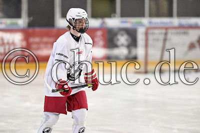 -19- Paul Lemke (Red Bull Akademie, U20 Rookies), Training im CKS - EC Bad Nauheim, Bad Nauheim, Colonel-Knight-Stadion, 29.12.22