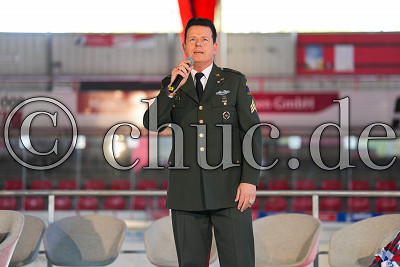 Gerald Dinis als Elvis-Imitator, 10 Jahre Oberliga-Meister 2013 - EC Bad Nauheim, Bad Nauheim, Colonel-Knight-Stadion, 22.04.23