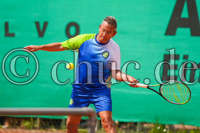 Ralf Gnisia (TC Bad Vilbel), Tennis Herren 60 Gruppenliga - TC Bad Vilbel gegen MSG TC Philippstein, Bad Vilbel, Tennisclub Bad Vilbel, 06.05.23
