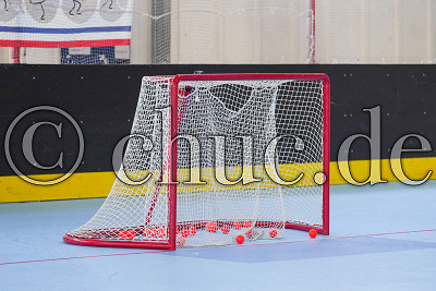 B&auml;lle im Tor, Skaterhockey 2. Bundesliga S&uuml;d - Rhein-Main Patriots gegen HC Merdingen, Niddatal OT Assenheim, Skaterhockeyhalle Assenheim, 04.06.23