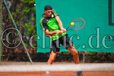 Niklas Schell (TC Bad Vilbel), Tennis Herren 2. Bundesliga S&uuml;d - TC Bad Vilbel gegen Eintracht Frankfurt, Bad Vilbel, Tennisclub Bad Vilbel, 16.07.23