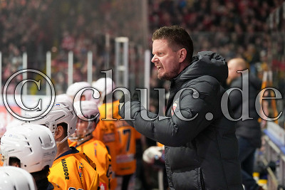Petteri V&auml;kiparta (Trainer Lausitzer F&uuml;chse), DEL 2 Pre-Playoffs Spiel 2 - EC Bad Nauheim gegen Lausitzer F&uuml;chse, Bad Nauheim, Colonel-Knight-Stadion, 08.03.24