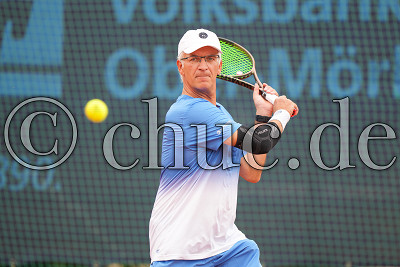 Richard Wittner (OMTC), Tennis Herren 60 Regionalliga S&uuml;d-West - Ober-M&ouml;rler TC gegen TEC Waldau, Ober-M&ouml;rlen, Ober-M&ouml;rler Tennisclub, 04.05.24