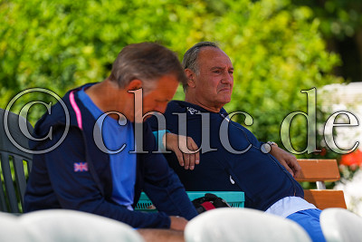 Chris Hearn und Favio Pozzi (Ober-M&ouml;rler TC), Tennis Herren 60 Regionalliga S&uuml;d-West - Ober-M&ouml;rler TC gegen TC Wolfsberg Pforzheim, Ober-M&ouml;rlen, Ober-M&ouml;rler Tennisclub, 08.06.24