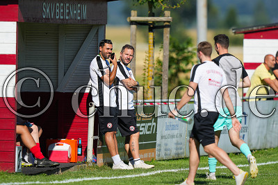 Maximilian Esposito (Trainer SKV Beienheim) und Benjamin Bindewald (Trainer SKV Beienheim), Verbandsliga Hessen - SKV Beienheim gegen SV PARS Neu-Isenburg, Reichelsheim - OT Beienheim, Sportplatz Beienheim, 10.08.24