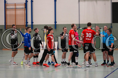 beide Teams begr&uuml;&szlig;en sich, Oberliga Mitte - TG Friedberg gegen TSG Oberursel, Friedberg, Halle am Seebach, 22.02.25