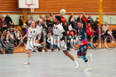 -6- Farouk Al Mohamad (TSV Griedel) vor -5- Joshua Frey (HSG M&ouml;rlen), Bezirksoberliga Gie&szlig;en - HSG M&ouml;rlen gegen TSV Griedel, Bad Nauheim - OT Nieder-M&ouml;rlen, Frauenwaldhalle Nieder-M&ouml;rlen, 22.02.25