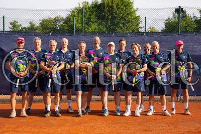 Teamfoto Herren 55 Ober-M&ouml;rler TCJ&ouml;rg Gro&szlig;, Stefan Rudnick, Christian Fehlau, Roland Schempp, Dirk Ludwigs, Andreas Freisens, J&uuml;rgen Elsner, H&uuml;seyin Cimcoz, Steffen Lorenz, Stefan Pr&ouml;ckl, Albrecht Wittner, George Pascal;Tennis Herren 55 - Ober-M&ouml;rler TC, Ober-M&ouml;rlen, Ober-M&ouml;rler TC, 21.05.25