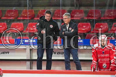 Martin Flemming (Trainer RT Bad Nauheim und Doug Bovie (Co-Trainer RT Bad Nauheim), Halbfinale 2 Final Four Turnier - RT Bad Nauheim gegen L&ouml;wen Frankfurt, Bad Nauheim, Colonel-Knight-Stadio, 11.04.26