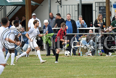 -20- Robin Exeler (SV Bruchenbr&uuml;cken), -7- Paul Thiele (SG Melbach/Bingenheim) , Kreisoberliga Friedberg - SV Bruchenbr&uuml;cken gegen SG Melbach/Bingenheim, Friedberg - OT Bruchenbr&uuml;cken, Sportplatz Bruchenbr&uuml;cken, 13.09.26